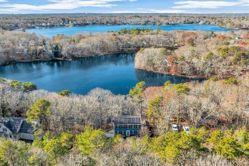 160 Algonquin Ave, Mashpee, MA, 02649-2811 | Card Image