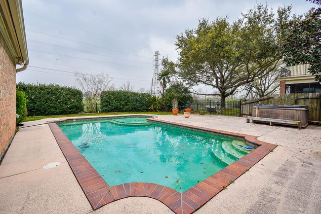 2615 Pinebend Dr, House other with 4 bedrooms, 3 bathrooms and 2 parking in Pearland TX | Image 29