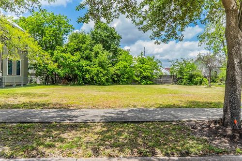 316 York St, Houston, TX, 77003-2529 | Card Image