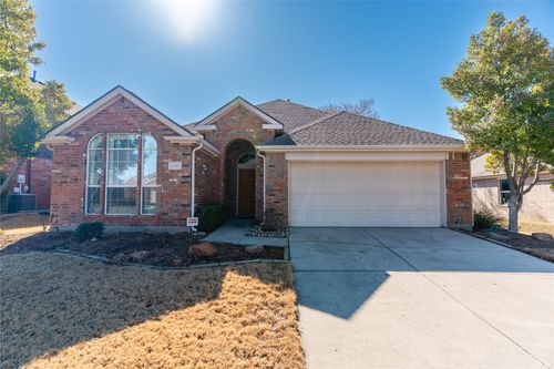 1036 Wagon Trail Dr, Little Elm, TX, 75068-5949 | Card Image