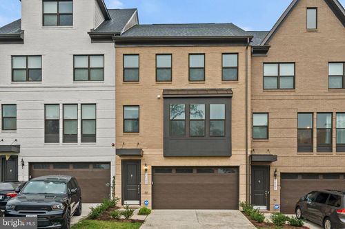 14303 Yesler Ave, CHANTILLY, VA, 20151-2541 | Card Image