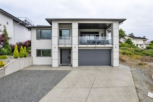 152 Golden Oaks Cres, Nanaimo, BC, V9T0K8 | Card Image