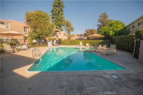 2-18110 Killion St, Tarzana, CA, 91356 | Card Image