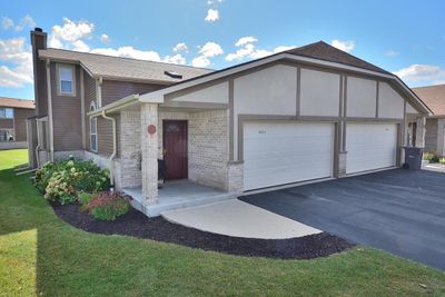 1-A - N113W16250 Sylvan Circle, Condo with 2 bedrooms, 1 bathrooms and null parking in GERMANTOWN WI | Image 1