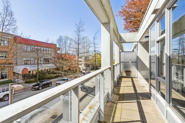 208 - 150 W 15 Th Street, Condo with 1 bedrooms, 1 bathrooms and 1 parking in North Vancouver BC | Image 21