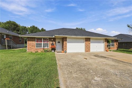 204 & 206 Nw Woodbury Drive, Grain Valley, MO, 64029 | Card Image