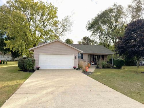 617 Gregory Ln, Otterbein, IN, 47970-8072 | Card Image