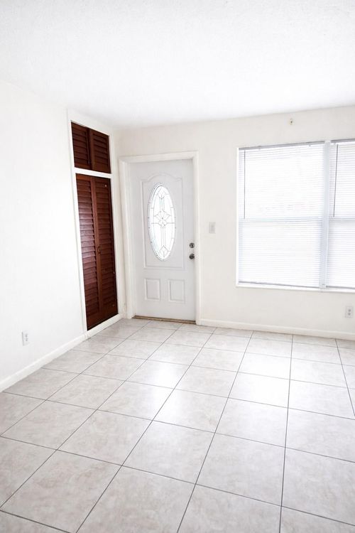 101-1300 Nw 61st Ave, Sunrise, FL, 33313-6112 | Card Image