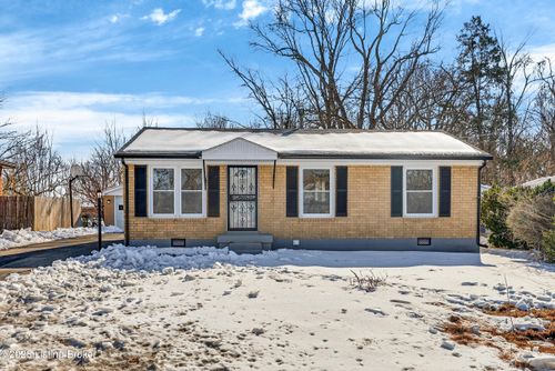 6108 Chambers Way, Louisville, KY, 40229-1448 | Card Image