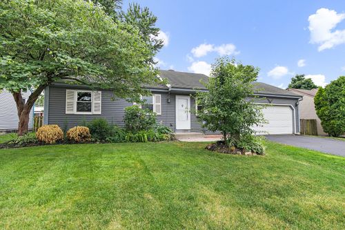 215 Bolz Rd, Carpentersville, IL, 60110-1175 | Card Image