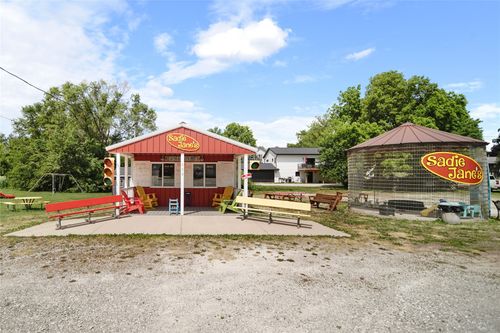 503 & 507 S Main Street, New Sharon, IA, 50207 | Card Image