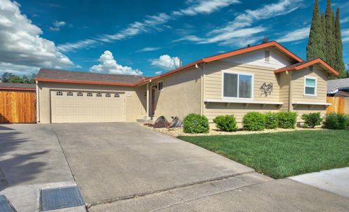23 Azure Pl, Woodland, CA, 95695-2904 | Card Image
