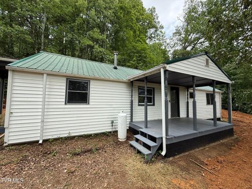 426 War Valley Rd, Church Hill, TN, 37642-7017 | Card Image