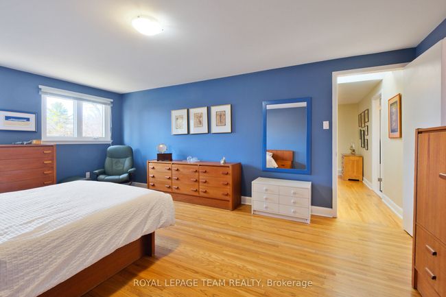 4 Valewood Cres, House other with 4 bedrooms, 4 bathrooms and 4 parking in Gloucester ON | Image 25