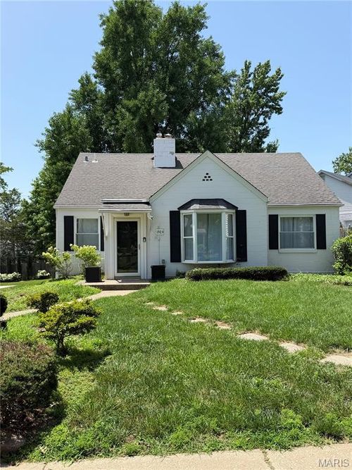 1923 Parkridge Ave, Brentwood, MO, 63144-1633 | Card Image