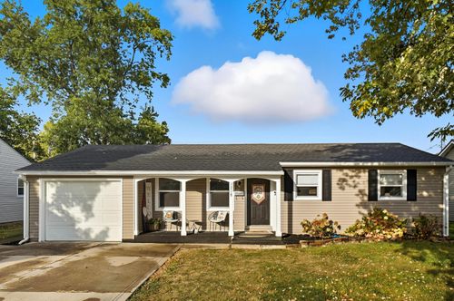 1218 Nelson Pl, Washington Court House, OH, 43160-2438 | Card Image