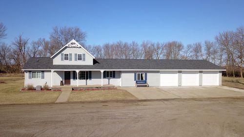 40749 Greencrest Rd, Belgrade, MN, 56312-9544 | Card Image