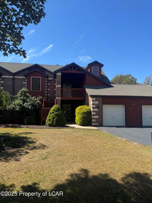 1303 Valley Of Lks, Hazleton, PA, 18202 | Card Image