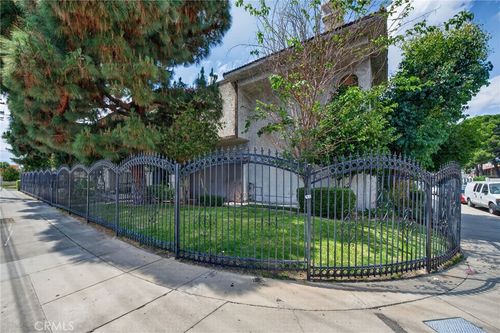 2-13243 Vanowen St, North Hollywood, CA, 91605-4521 | Card Image