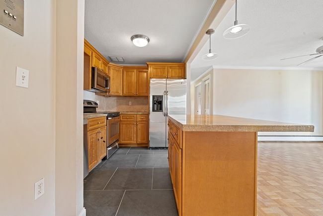 APT-6 - 237 N Main St, Condo with 2 bedrooms, 1 bathrooms and 2 parking in Andover MA | Image 6