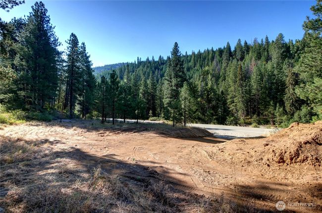Park here and determine where you want to build. Enjoy the soothing sounds of the river throughout the day. | Image 7