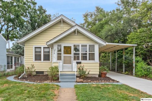 5610 Dorcas St, Omaha, NE, 68106-2240 | Card Image