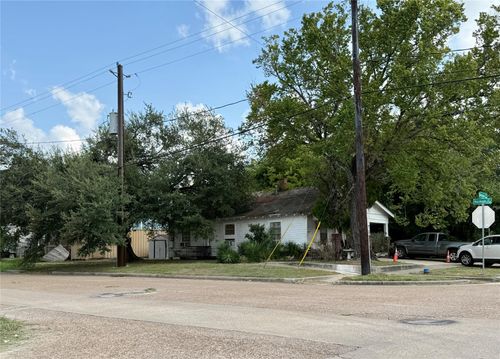 3420 Delano St, Houston, TX, 77004-3227 | Card Image