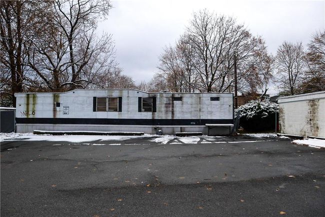 Parking lot behind the building | Image 9