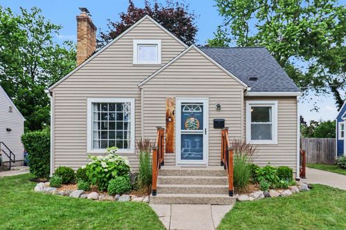 1055 Kelsey St Ne, Grand Rapids, MI, 49505-3760 | Card Image