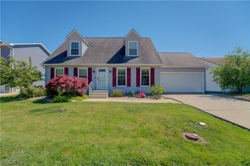 6008 Conneaut Light Dr, Vermilion, OH, 44089-3813 | Card Image