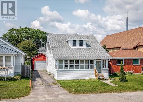 12 Morin St, Capreol, ON, P0M1H0 | Card Image
