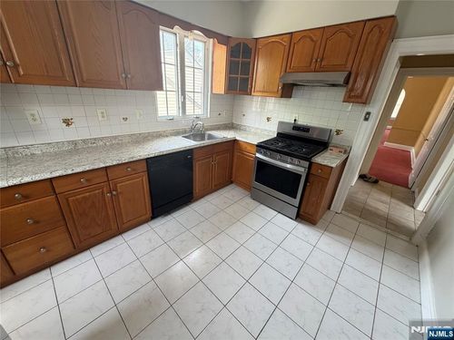 442 35th Street, Paterson, NJ, 07504 | Card Image