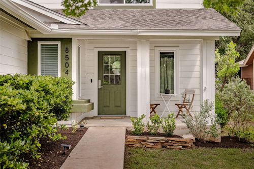 8504 Verona Trl, Austin, TX, 78749-4928 | Card Image