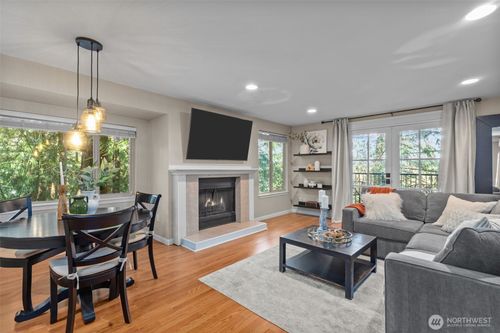 a29-8020 146th Ave Ne, Redmond, WA, 98052-3403 | Card Image