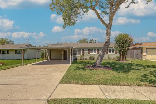 2205 Estate Dr, Deer Park, TX, 77536-5813 | Card Image