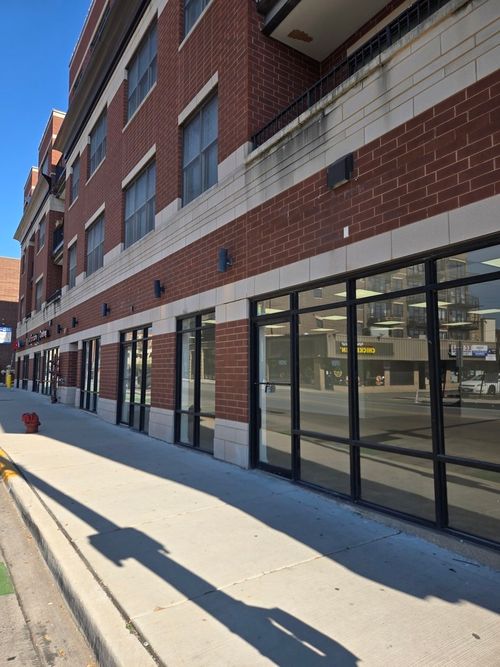 103-2472 W Foster Avenue, Chicago, IL, 60625 | Card Image