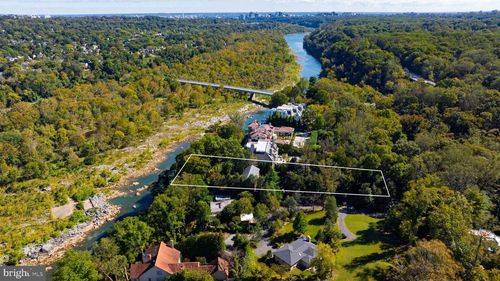 221 Chain Bridge Rd, MCLEAN, VA, 22101-1908 | Card Image