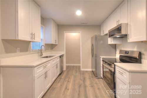 1024 Sharon Dr, Waxhaw, NC, 28173-8877 | Card Image