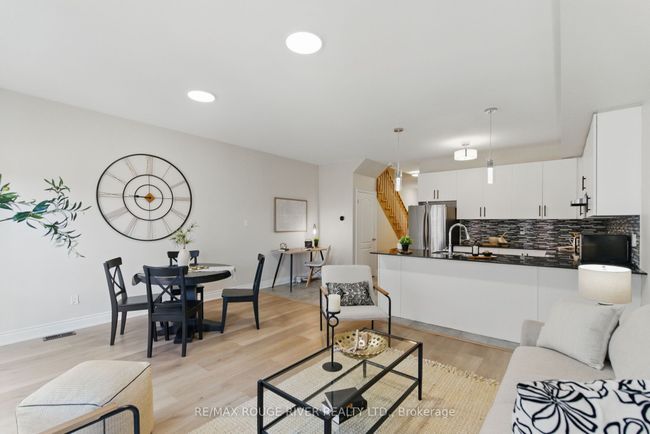 4 Prospect Way, House attached with 3 bedrooms, 3 bathrooms and 1 parking in Whitby ON | Image 21