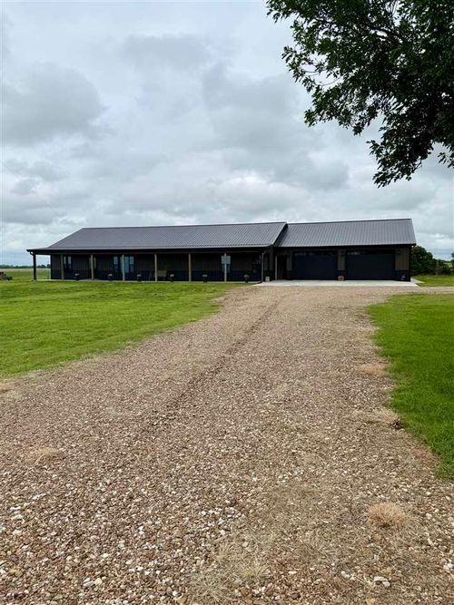 7577 W Pleasant View Road, Ponca City, OK, 74601 | Card Image