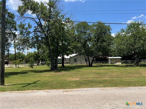 307 S Willis St, Granger, TX, 76530-5114 | Card Image