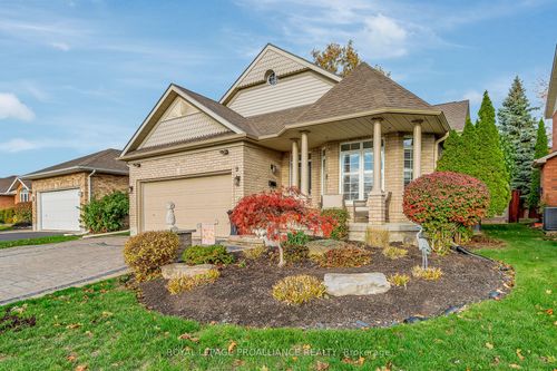 9 Spruce Gdns, Belleville, ON, K8N5W3 | Card Image