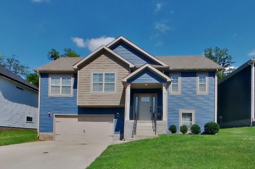 1059 Spicer Dr, Clarksville, TN, 37042-2120 | Card Image