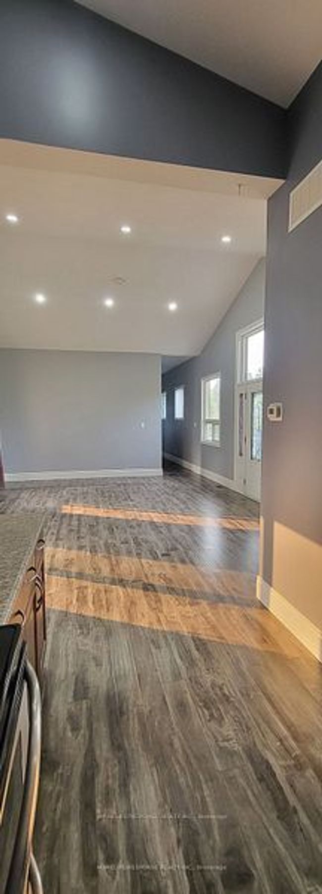 32 Tannenweg, Home with 0 bedrooms, 4 bathrooms and 10 parking in Blackstock ON | Image 7