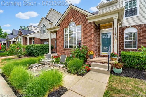 35104 Emma Cir, Commerce Twp, MI, 48390-5877 | Card Image