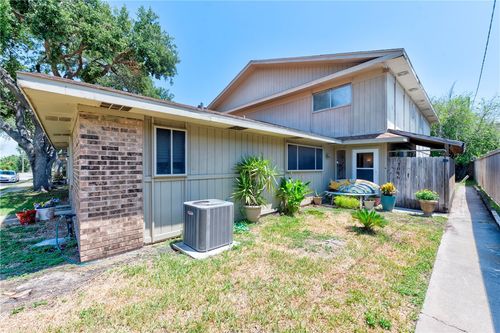 2056 Hidden Lk, Corpus Christi, TX, 78412-5650 | Card Image