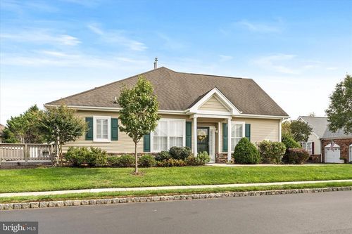 18 Goldfinch Dr, Hamilton, NJ, 08690-3580 | Card Image