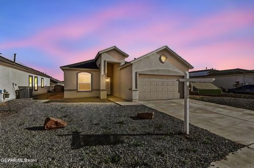 924 Coyote Ln, El Paso, TX, 79912 | Card Image