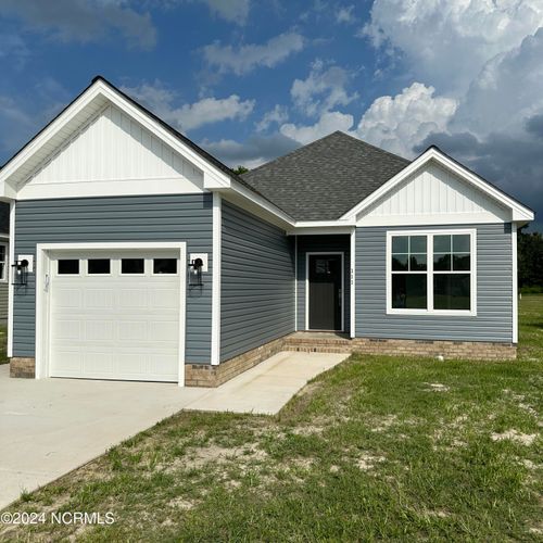 111 Bridgetowne Ave, Edenton, NC, 27932-1585 | Card Image