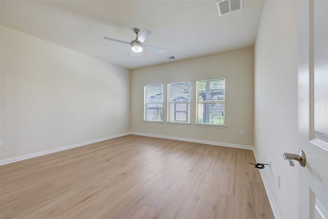 10005 Deer Chase Trl, House other with 4 bedrooms, 3 bathrooms and 4 parking in Austin TX | Image 19